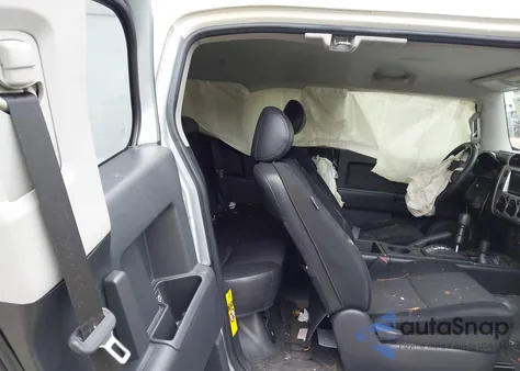 2007 Toyota Fj Cruiser z USA, uszkodzony, nr VIN JTEBU11F870033985